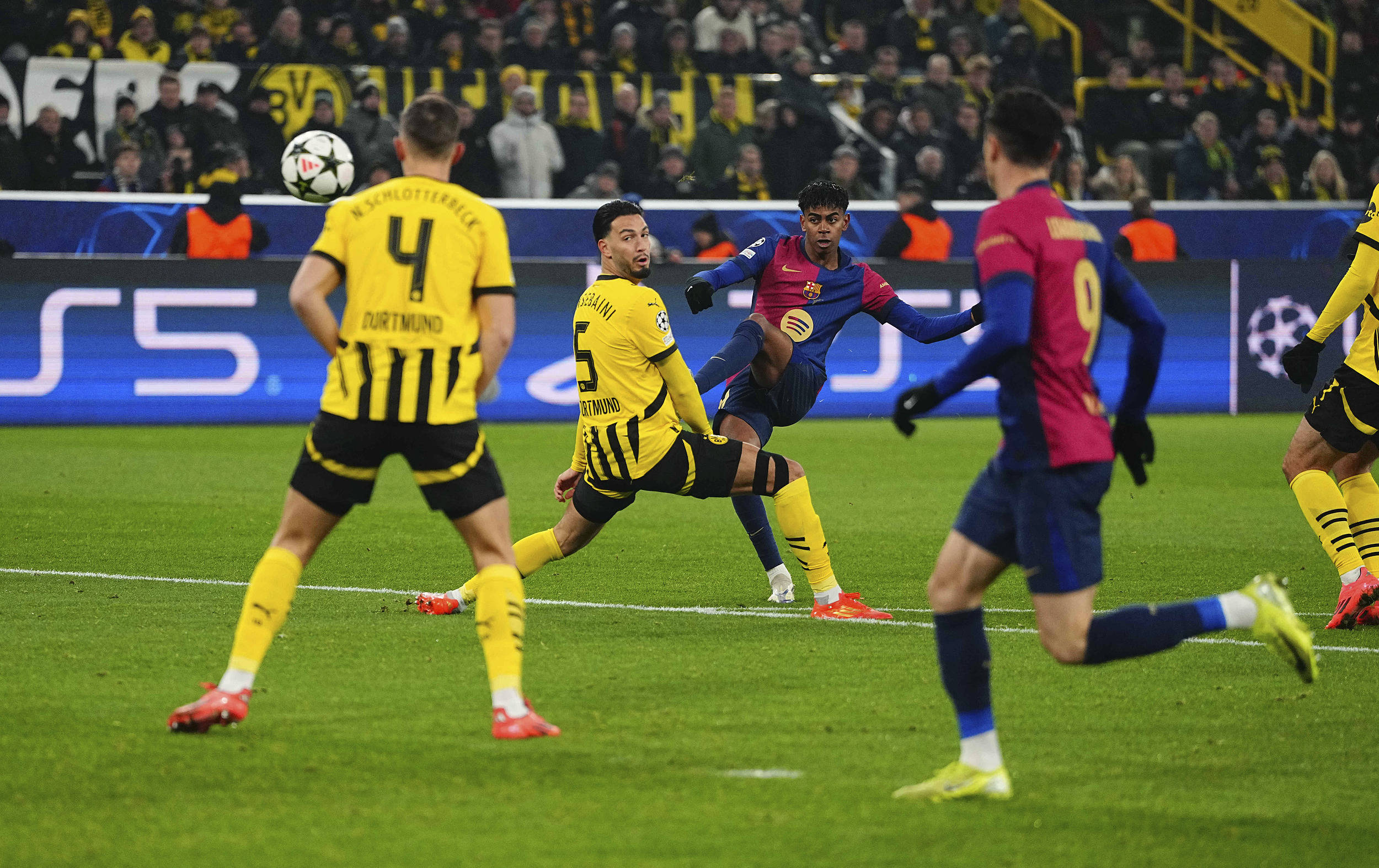 里昂客场惨败,欧战资格悬念再起的简单介绍 里昂客场惨败,欧战资格悬念再起的简单介绍