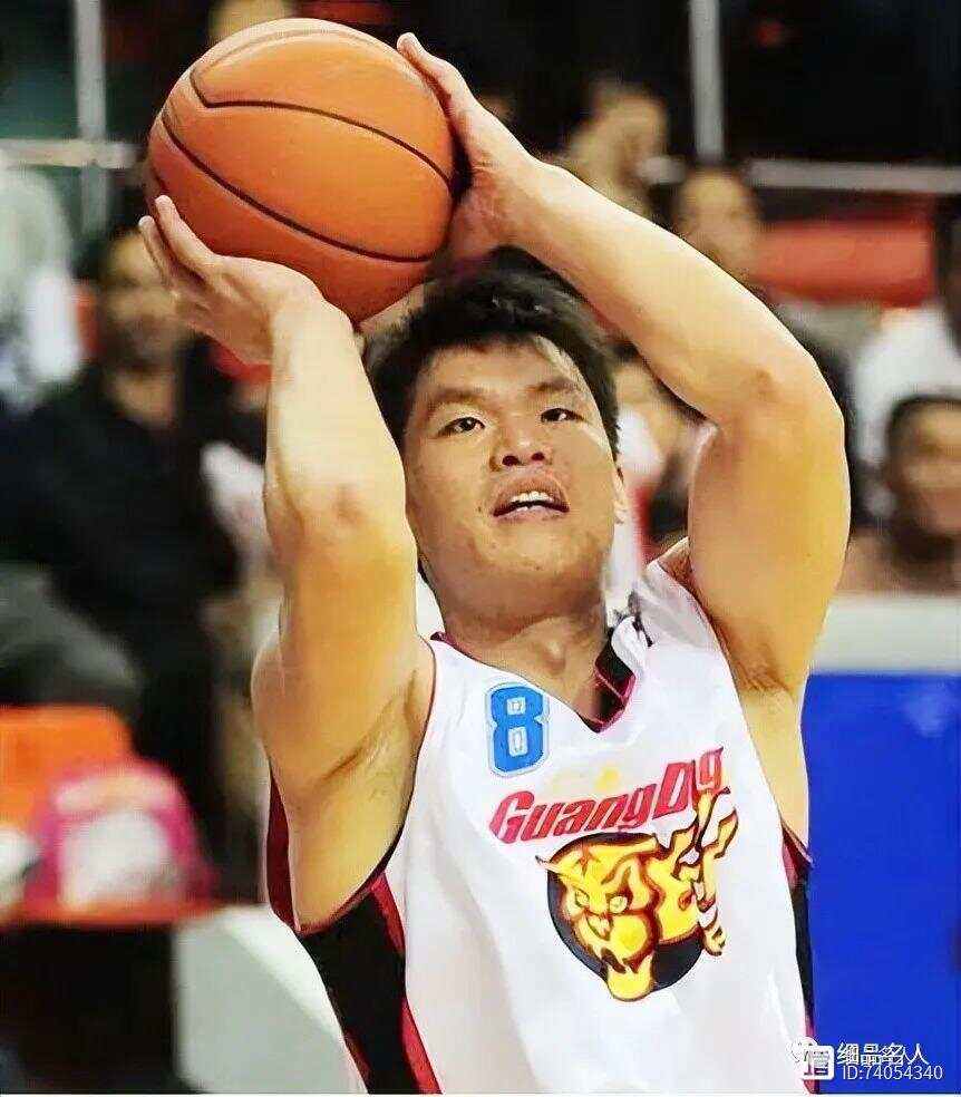 亚洲篮球名将复出,球队实力再添一员战将 亚洲篮球名将复出,球队实力再添一员战将