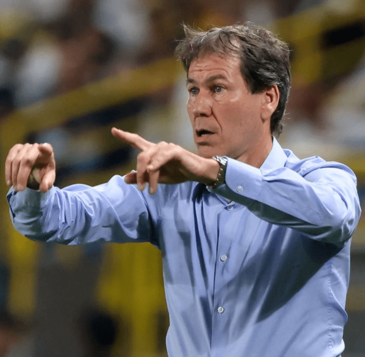 柏林赫塔队遭遇不公判罚，球队主帅发声维权的简单介绍