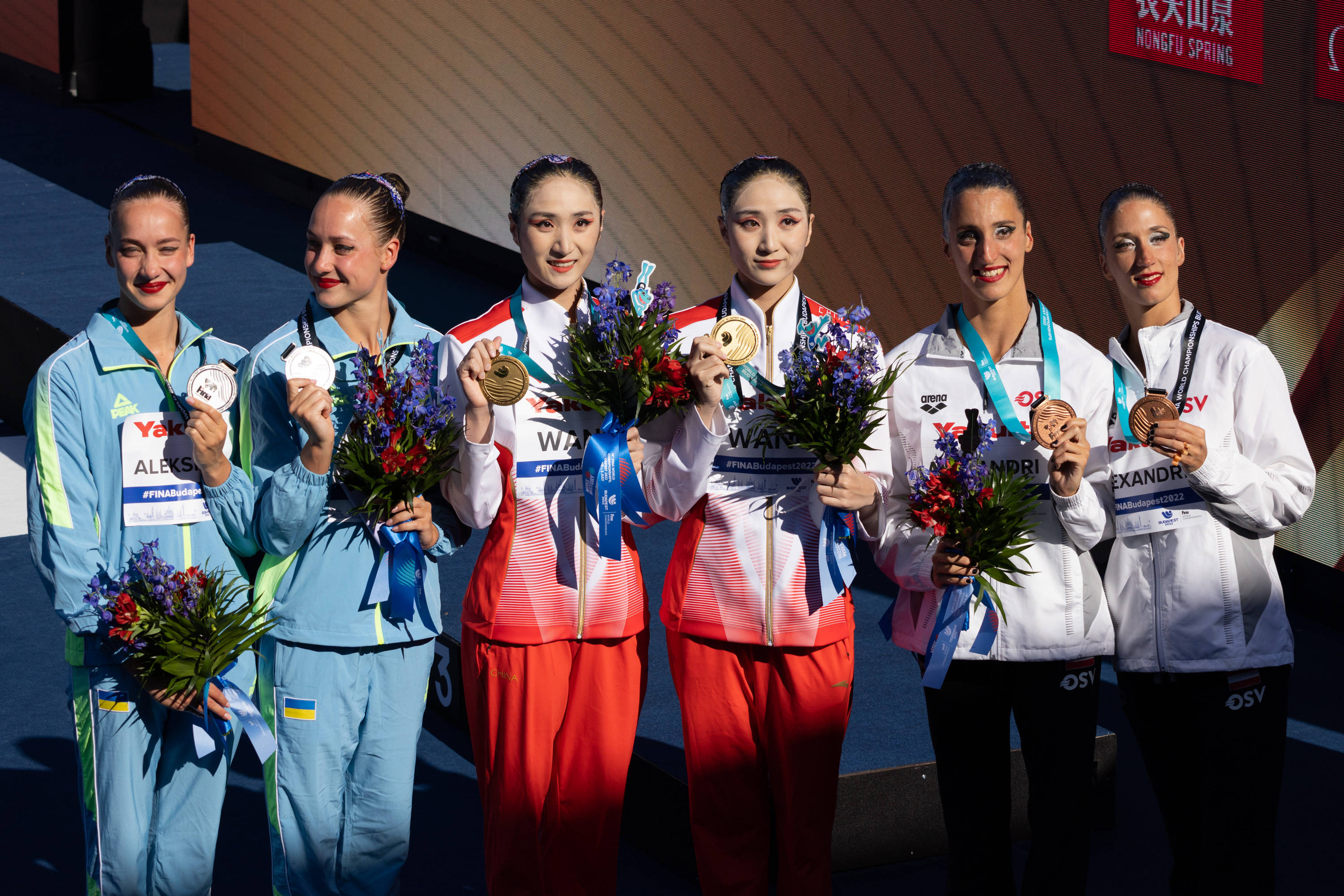 俄罗斯体操选手团体赛获得亚军 俄罗斯体操选手团体赛获得亚军