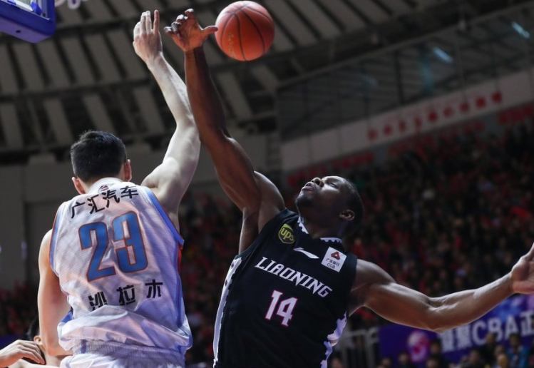 江苏男篮以出色表现成功锁定季后赛名额 江苏男篮以出色表现成功锁定季后赛名额