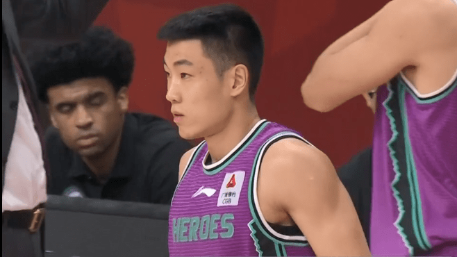 江苏队碾压独行侠,高诗岩高光表现 江苏队碾压独行侠,高诗岩高光表现