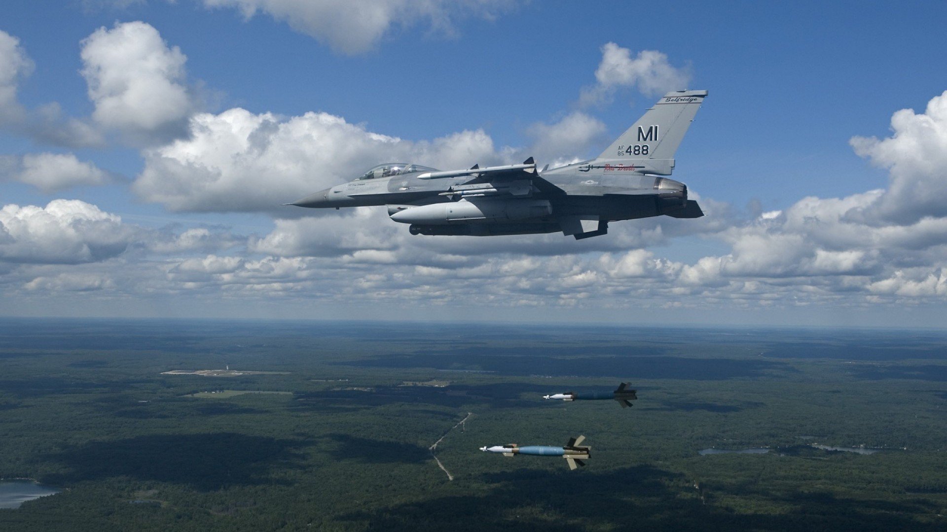 一攻一守，隔空呼应，爱德华兹爆发与北京队封锁步行者的篮球哲学